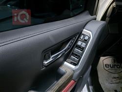 تۆیۆتا لاند کروزەر